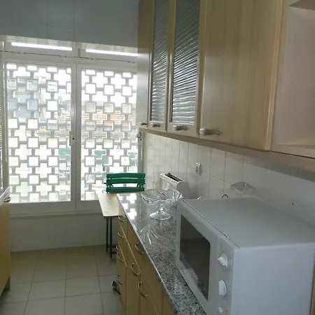 Campo D' Ourique Apartment Lisbon