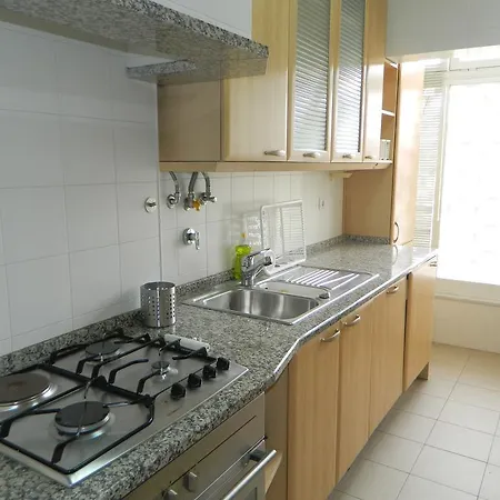 Campo D' Ourique Apartment *